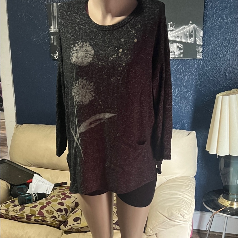 Black Long Sleeve Floral-Print Tee